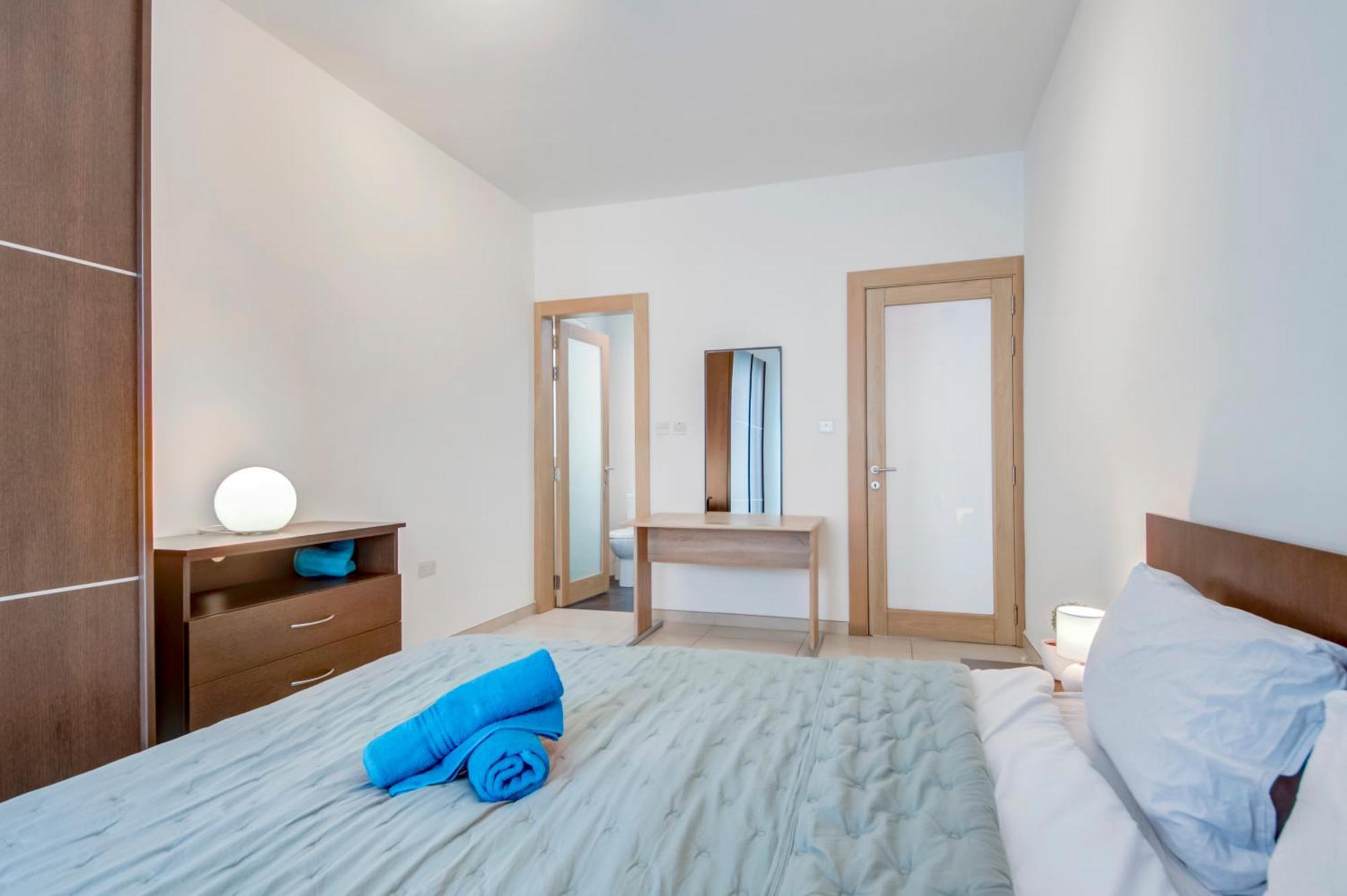 Modern 2Br Apt With Balconies In St Julians, Paceville - Apt 5 By Vaganza St. Julian's Zewnętrze zdjęcie